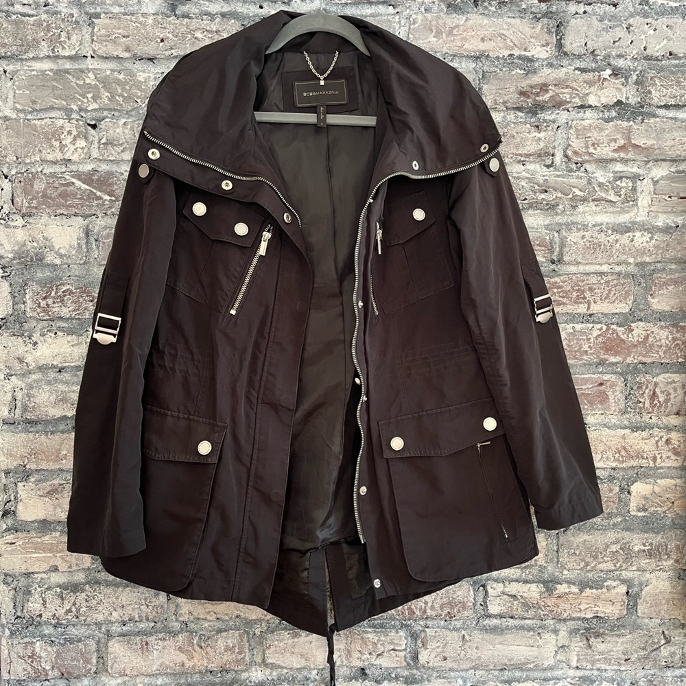 BCBGMaxAzria Black All Weather Utility PackableJacket in excellent new condition - Picture 3 of 16